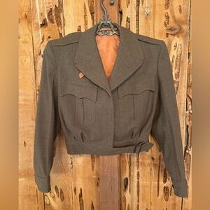 Original 1945 WWII women’s cropped army field battle military jacket wool Vtg